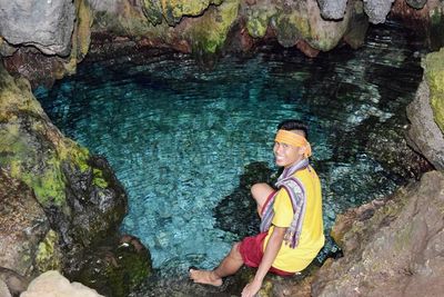Pesona Gua Ui Labahan, Punya Kolam Sebening Kristal yang Tersembunyi