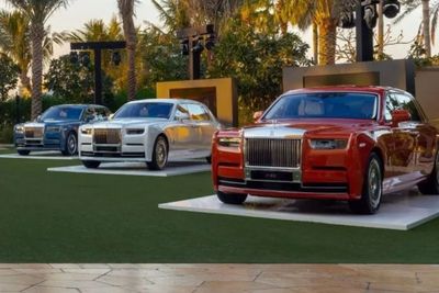 Rolls-Royce Phantom The Six Elements Dirilis, Hadirkan Corak Khusus dari Seniman Inggris!
