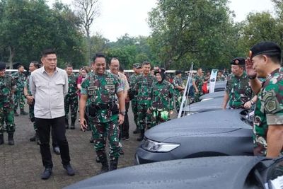 Panglima TNI Serahkan 388 Motor dan Mobil, Prajurit Diminta Latihan Bawa Kendaraan 4X4