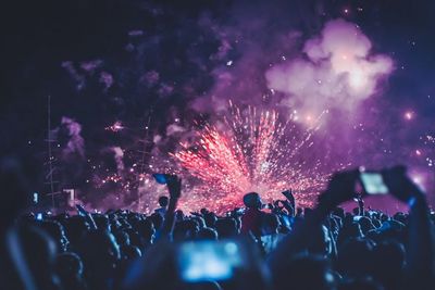 12 Lagu Barat dan Indonesia yang Cocok untuk Tahun Baru 2023