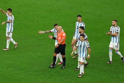 Momen 2 Pemain Cadangan Masuk ke Lapangan Sebelum Messi Mencetak Gol Ketiga Bagi Argentina