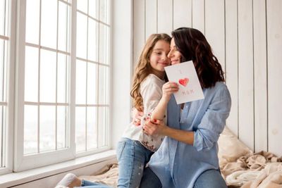 3 Perbedaan Hari Ibu dan Mother s Day, Ternyata Gak Sama Loh!