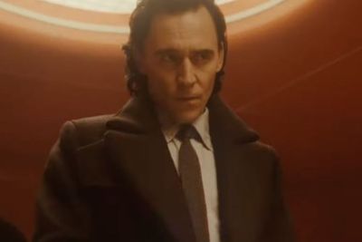 First Look Loki 2 Kembali Perlihatkan Tom Hiddleston dan Owen Wilson