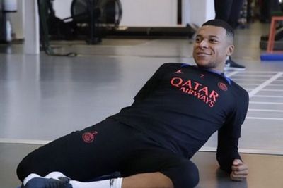 Move On dari Piala Dunia 2022, Kylian Mbappe Senyum Latihan Lagi dengan PSG