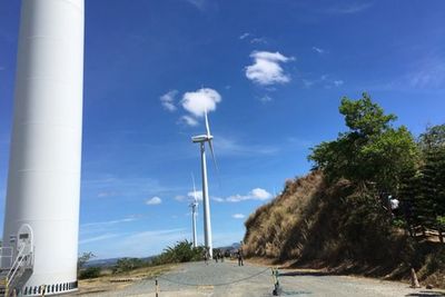 Bukan Eropa atau Amerika, Ladang Kincir Angin Ini Letaknya Masih di Asia