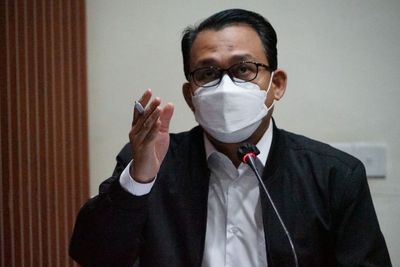 Geledah Ruang Kerja Fraksi DPRD Jatim, KPK Temukan Ini