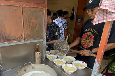 Rekomendasi 4 Warung Bakmi Enak dan Selalu Laris, Ada yang Habiskan 50 Kg Mie Sehari!