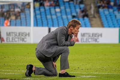Jelang Lawan Timnas Indonesia, Manajer Kamboja Keisuke Honda Ngaku Dikerjai saat di Hotel