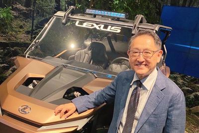 CEO Toyota Akio Toyoda Nilai Mobil Listrik Bukan Solusi untuk Masa Depan