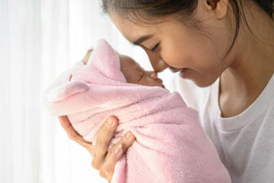 Cuti Melahirkan 6 Bulan, Peneliti UI: Berdampak Baik Bagi Kesehatan Ibu & Anak