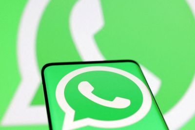 Risih Status WhatsApp Dilihat Orang yang Gak Kamu Suka? Sembunyikan Saja, Begini Caranya