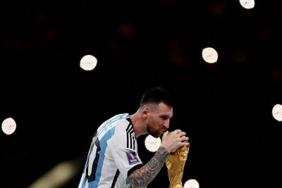 Apresiasi untuk sang GOAT, Wajah Lionel Messi Dilukis di Jersey Argentina!