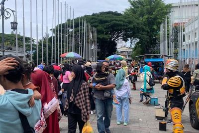 Libur Nataru, Wisatawan Padati Jalan Asia Afrika Bandung