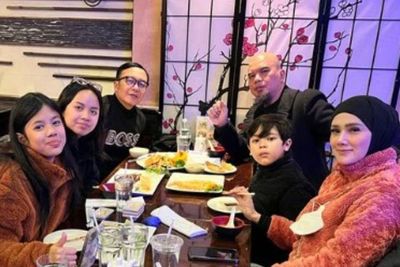 Momen Ari Lasso Makan Malam Natal Bareng Ahmad Dhani di New York, Ajak Para Anaknya