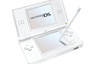 Video Unboxing Nintendo DS Lite Bikin Gamers Auto Nostalgia, Ada yang Pernah Punya?