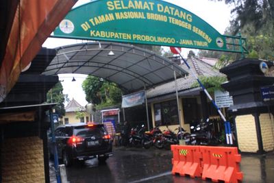 Rayakan Megeng Wulan Kapitu, Wisata Gunung Bromo Sempat Ditutup Sementara