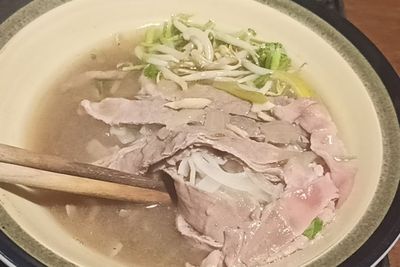 Maknyuss! Menikmati Mie Pho Otentik di Viet Cong Malang, Warung Kaki Lima Rasa Bintang