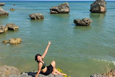 Di Balik Keindahan Sunsetnya, Pantai Telindale Terlarang untuk Berenang