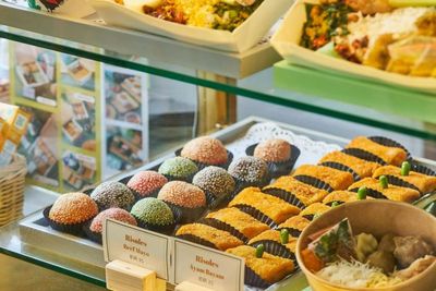 Jajan Si Manis: Menikmati Jajanan Pasar di Kafe Kekinian, Dulunya Terkenal di Instagram