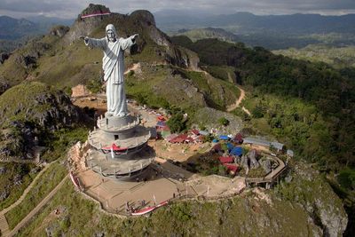 Patung Yesus Tertinggi di Dunia Ada di Indonesia, Cocok Buat Jadi Destinasi Liburan Natal