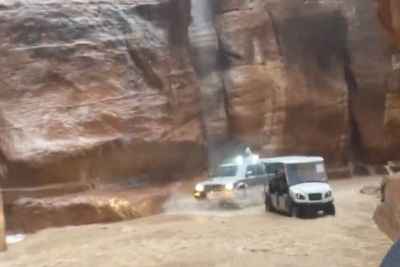 Waduh! Kota Batu Petra di Yordania Banjir Hebat saat Lagi Ramai-ramainya Turis