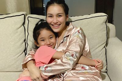Ayu Ting Ting Nangis Terharu Bilqis Ulang Tahun: Terima Kasih Udah Hadir di Hidup Bunda