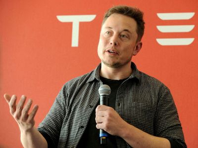 Saham Tesla Terjun Bebas, Elon Musk Beri Petuah ke Karyawan: Jangan Dipikirin!