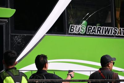Jelang Lawan Timnas Indonesia di SUGBK, Bus Timnas Thailand Diserang hingga Kaca Retak