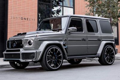 Beruntung! Wanita Ini Dapat Hadiah Natal Mercedes-AMG G 63 yang Sudah Dimodifikasi