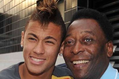Pele Ubah Banyak Hal di Sepak Bola, Neymar: Sihirnya Akan Tetap Ada!
