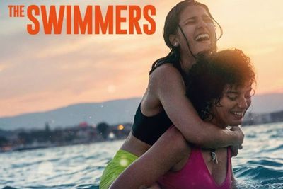 The Swimmers: Kisah Nyata Atlet Renang Pengungsi Suriah, Sedih dan Menegangkan