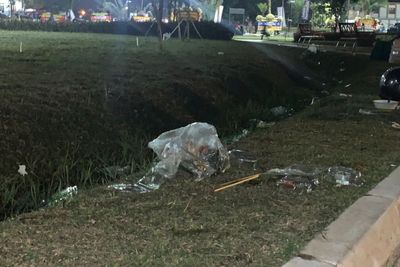 Kacau! Baru Sehari Diresmikan Masjid Al Jabbar Bandung Sudah Penuh Sampah