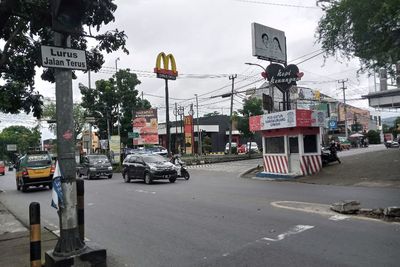 Fakta Unik Cimahi, Lampu Merah Cuma Pajangan Tapi Lalu Lintasnya Lancar Jaya, Kok Bisa?