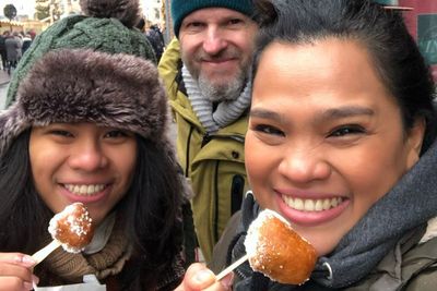 Cobain Oliebollen, Gorengan Musim Dingin Belanda Mirip Odading Ternyata Begini Rasanya