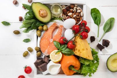 6 Makanan Protein Tinggi Terbaik, Berapa Asupan yang Dibutuhkan?