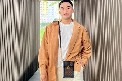 Wajah Anwar BAB Sering Terlihat Glowing di TV, Perawatan Apa Sih?