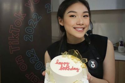 Mau Buat Kue Pecahan Kaca yang Viral ala Angela Rusmin? Begini Tipsnya