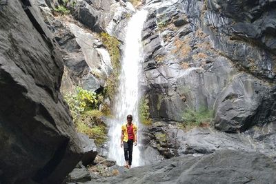 Pahkoto, Air Terjun Perawan Milik Suku Thaal: Jalurnya Terjal Dikelilingi Batu Hitam Magis