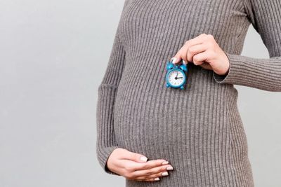 5 Tips Puasa untuk Ibu Hamil, Hindari Minuman Dingin