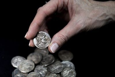 Penemuan Koin Perak Berusia 2.200 Tahun, Diduga Dicetak saat Pemberontakan Bangsa Yahudi