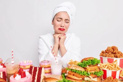 Harus Dihindari! 4 Makanan Ini Bikin Kolesterol Naik dan Gendut