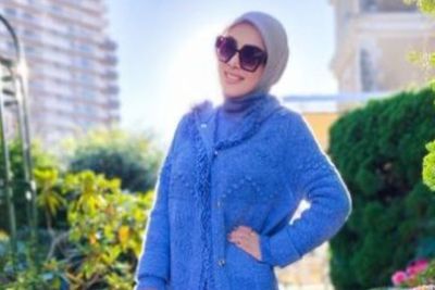 Heboh Isu Cerai Syahrini Liburan ke Jepang, Harga Cardigan Biru yang Dipakai Bikin Melotot