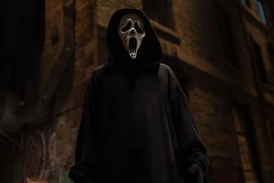 Scream 6 Reveal Foto Pertamanya, Perlihatkan Pembunuh Ghostface yang Mengancam