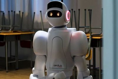 Aeo: Robot Terbaru yang Dirancang untuk Disinfeksi dan Berpatroli 24 Jam