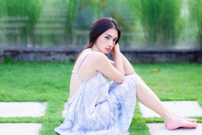 Potret Seksi Angel Karamoy saat Liburan Jadi Sorotan, Netizen: Celananya Kemana?