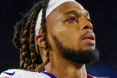 Pemain NFL Damar Hamlin Alami Henti Jantung saat Pertandingan, Begini Kondisinya