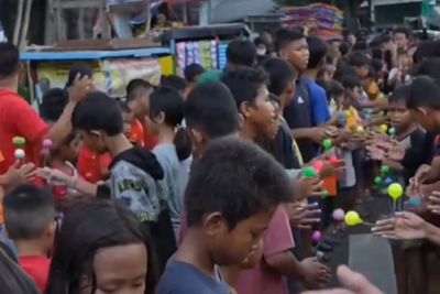 Heboh Ratusan Bocah Ikut Lomba Latto-Latto, Bikin Berisik Se-Kemayoran!