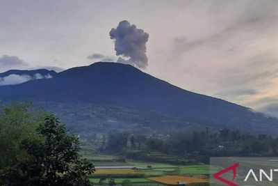 Waspada! Gunung Merapi Erupsi Sebanyak 7 Kali hingga Sabtu Siang