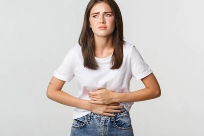Sering Alami Perut Kembung padahal Udah Makan Sehat? Ternyata Ini Penyebabnya