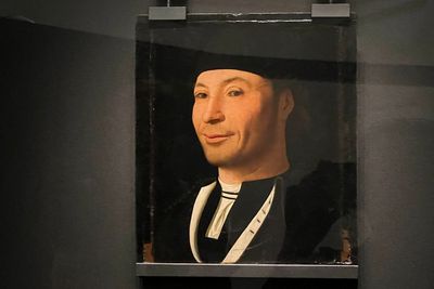 Lukisan Pria Senyum Misterius Ini Usianya 500 Tahun, Lebih Tua dari Mona Lisa!